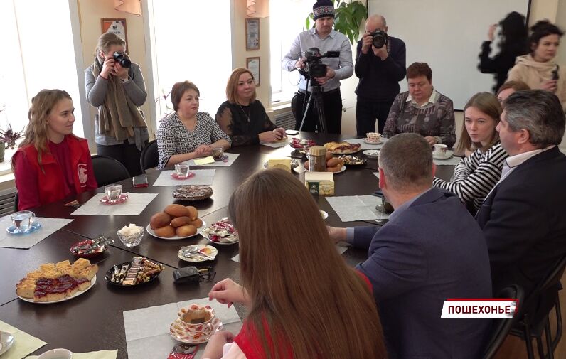 В ходе рабочей поездки в Пошехонье губернатор Михаил Евраев встретился с волонтерами общероссийского движения #МыВместе
