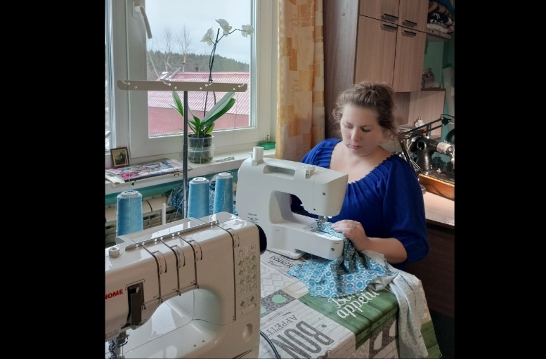 Многодетная мама открыла свой бизнес по пошиву одежды в Любиме