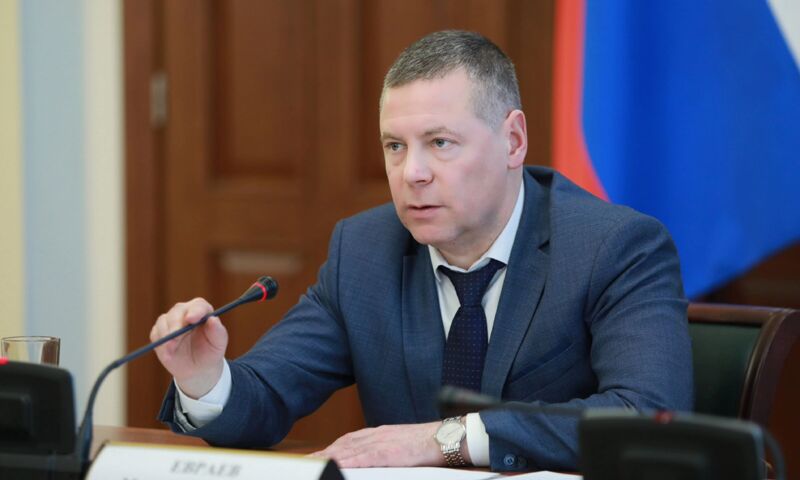 Михаил Евраев предложил пересмотреть число депутатов областной думы, находящихся на бюджетной зарплате