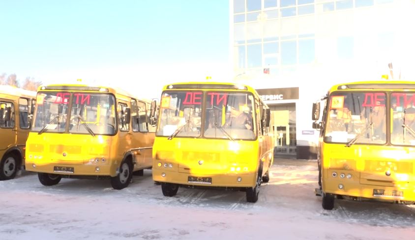 Полсотни новых школьных автобусов отправлены в районы Ярославской области