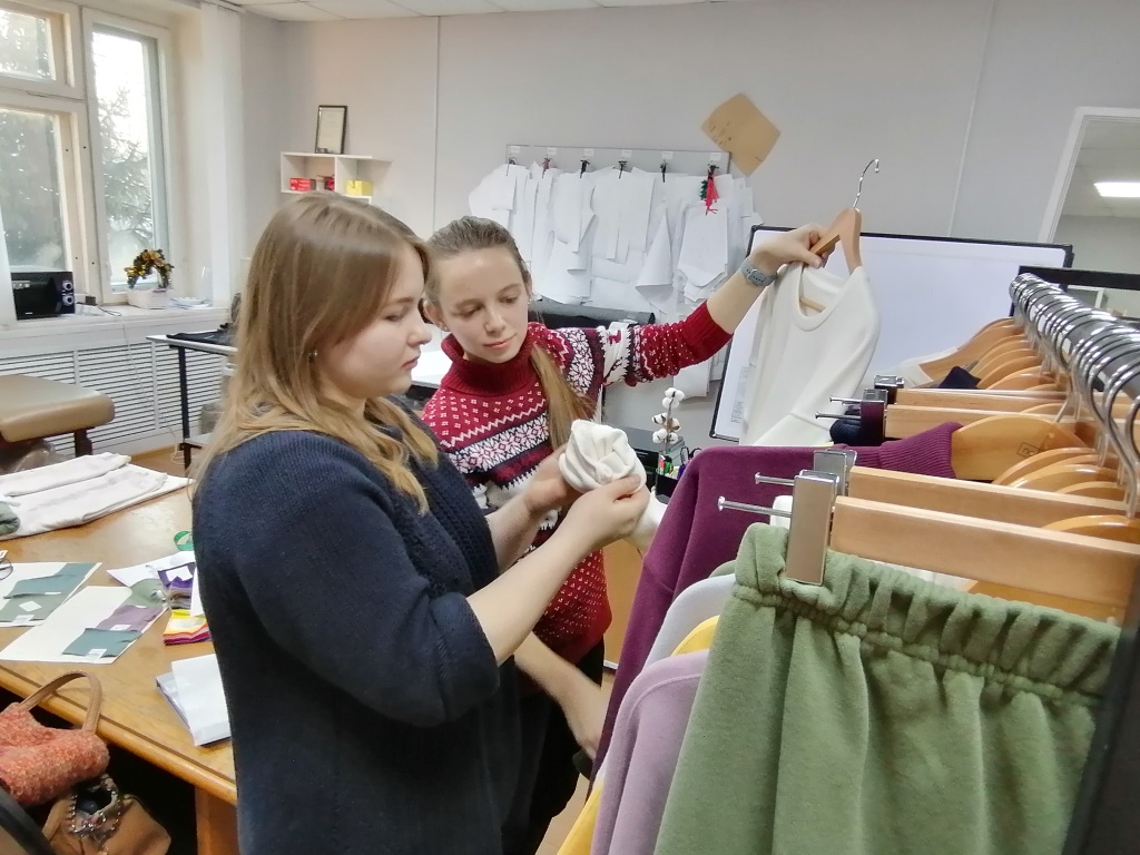 22-летняя ярославна получит полмиллиона на развитие бизнеса по производству одежды