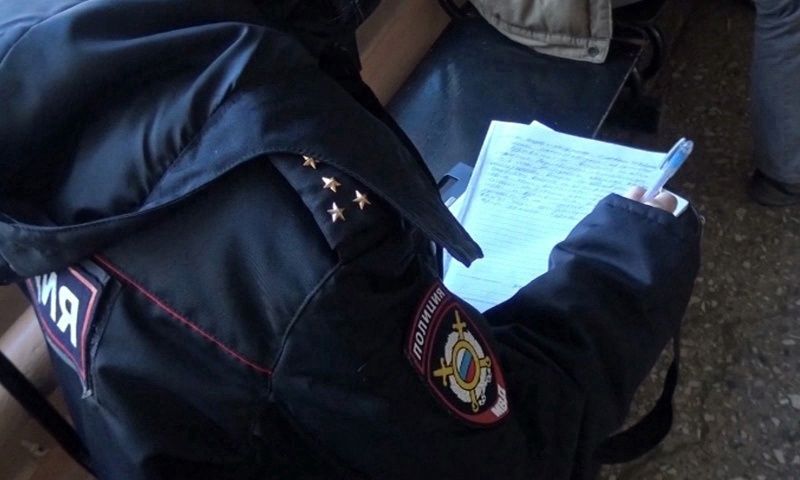 Била по рукам и ногам: в Ярославле женщина с вилкой накинулась на знакомого