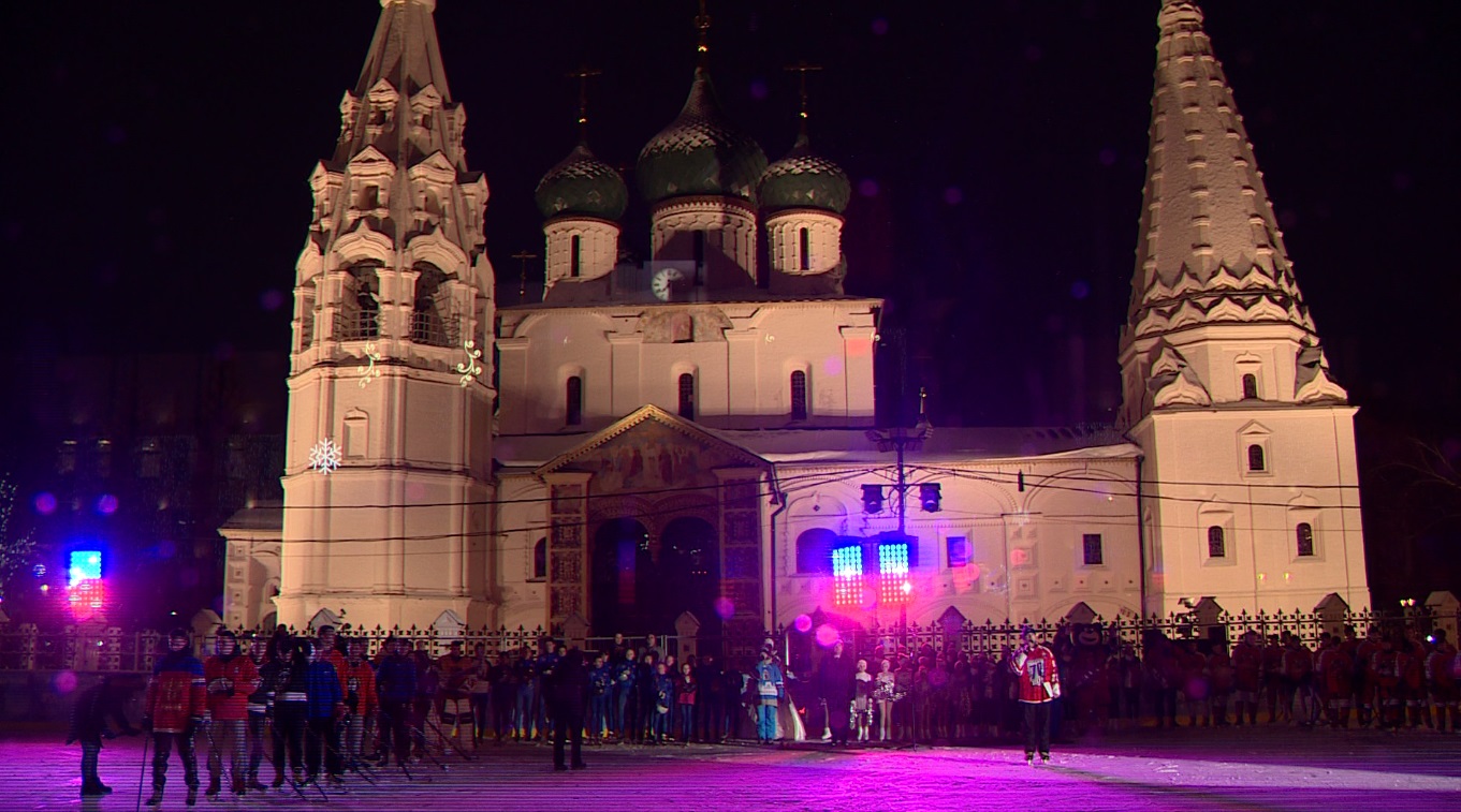 В Ярославле заработал ледовый каток на Советской площади