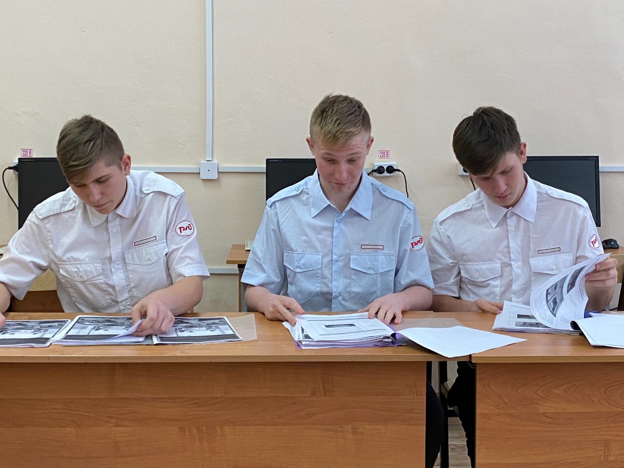 Студенты Даниловского политехнического колледжа стали участниками первого международного молодежного онлайн-лагеря «InterTransCamp»