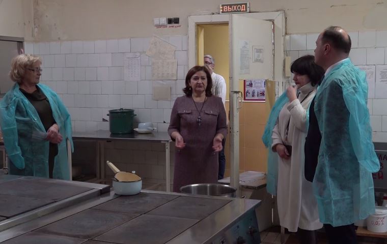 Областная прокуратура завершила проверку организации детского питания в школах и детских садах Ярославля
