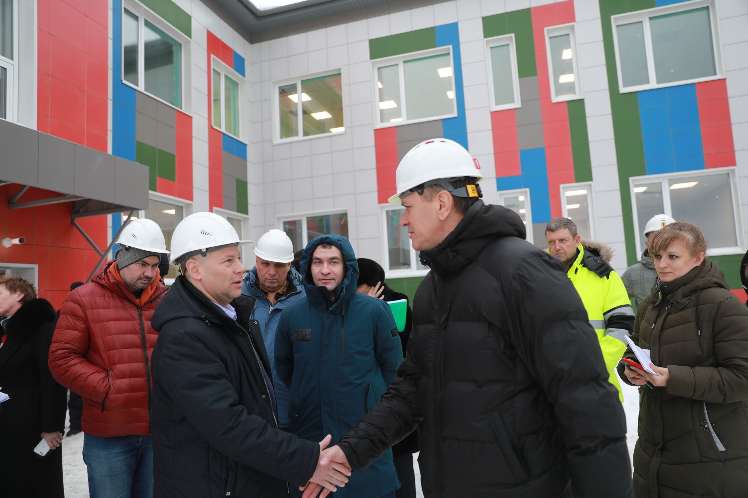 Михаил Евраев проверил строительство школы в Вощажникове