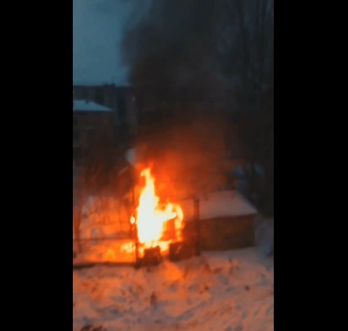 Во Фрунзнеском районе Ярославля произошел крупный пожар: подробности