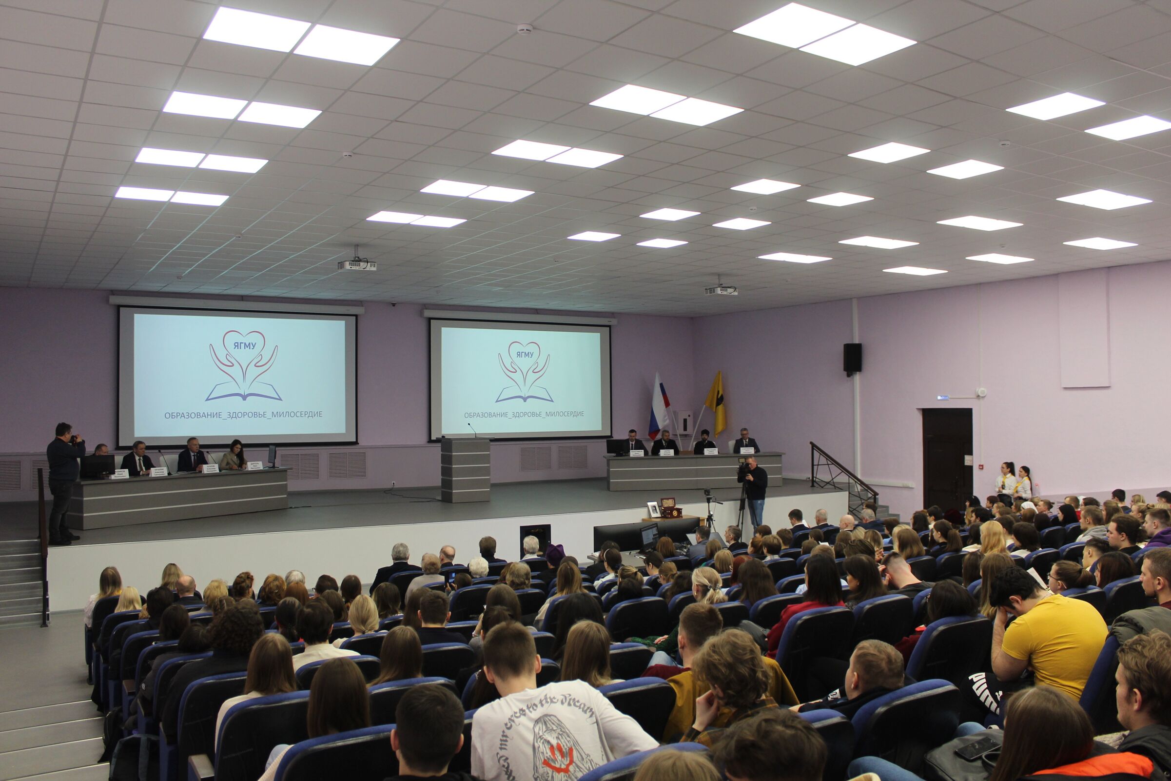 В Ярославском медицинском университете стартовал первый курс больничных волонтеров