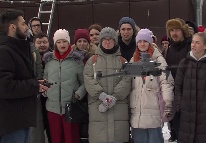 Студентам ярославского педагогического университета рассказали про дроны и провели мастер-класс