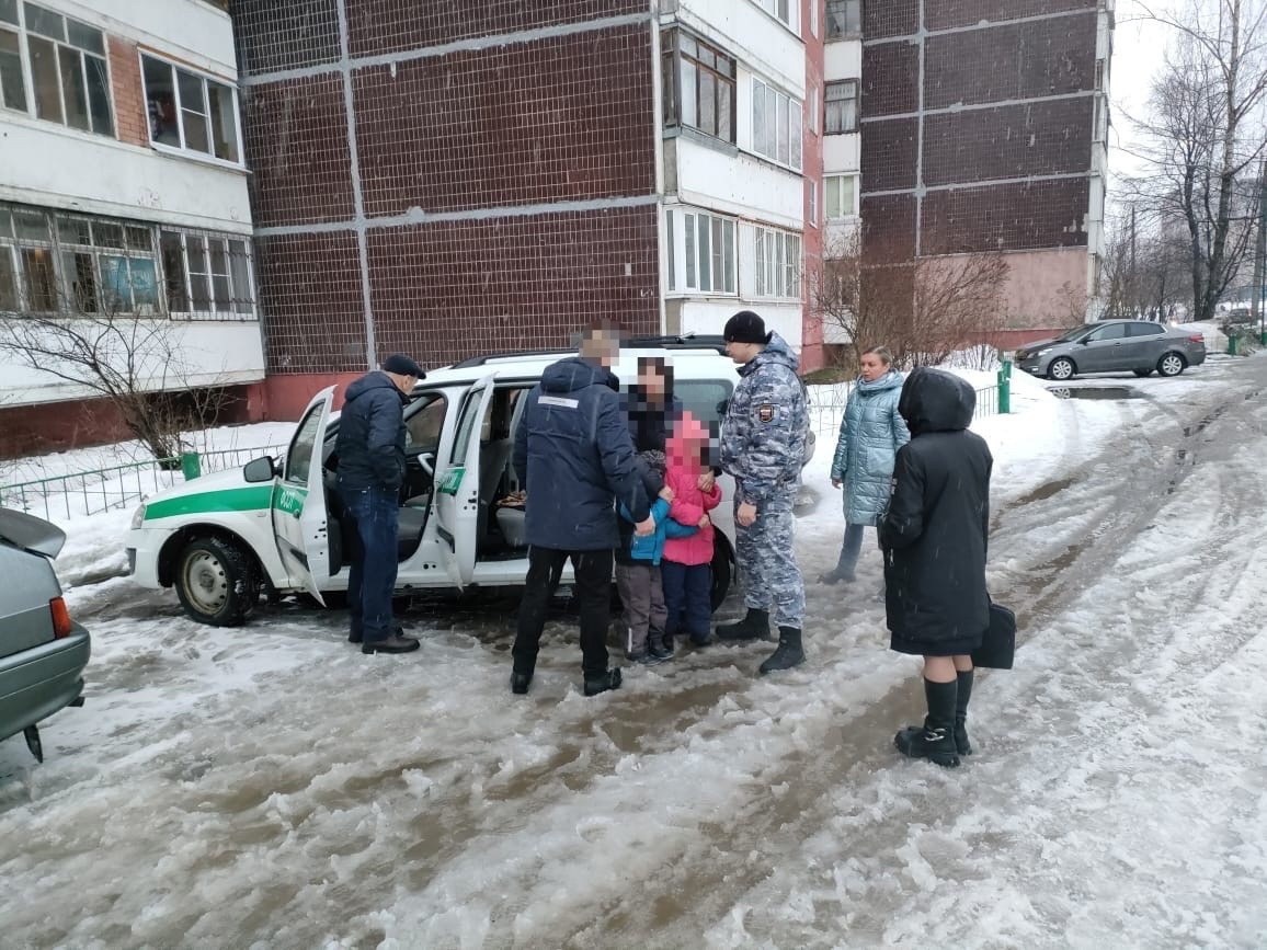 «Пожаловались, что не ели целый день»: в Ярославле из неблагополучной семьи изъяли детей