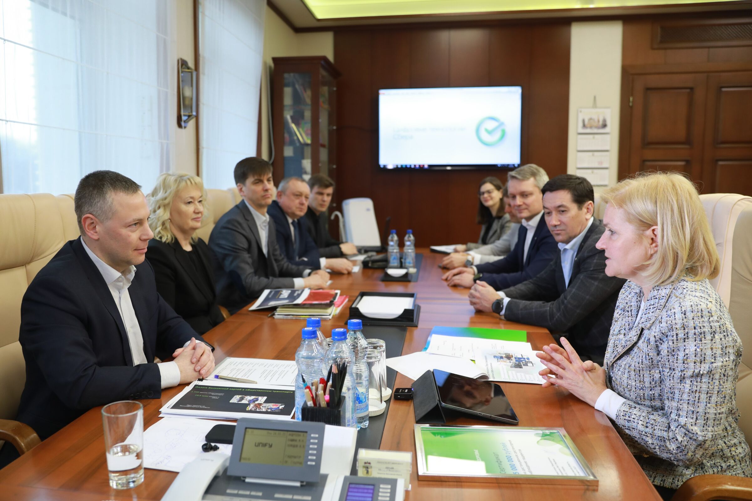 Губернатор Михаил Евраев провел рабочую встречу с заместителем председателя правления Сбербанка Ольгой Голодец