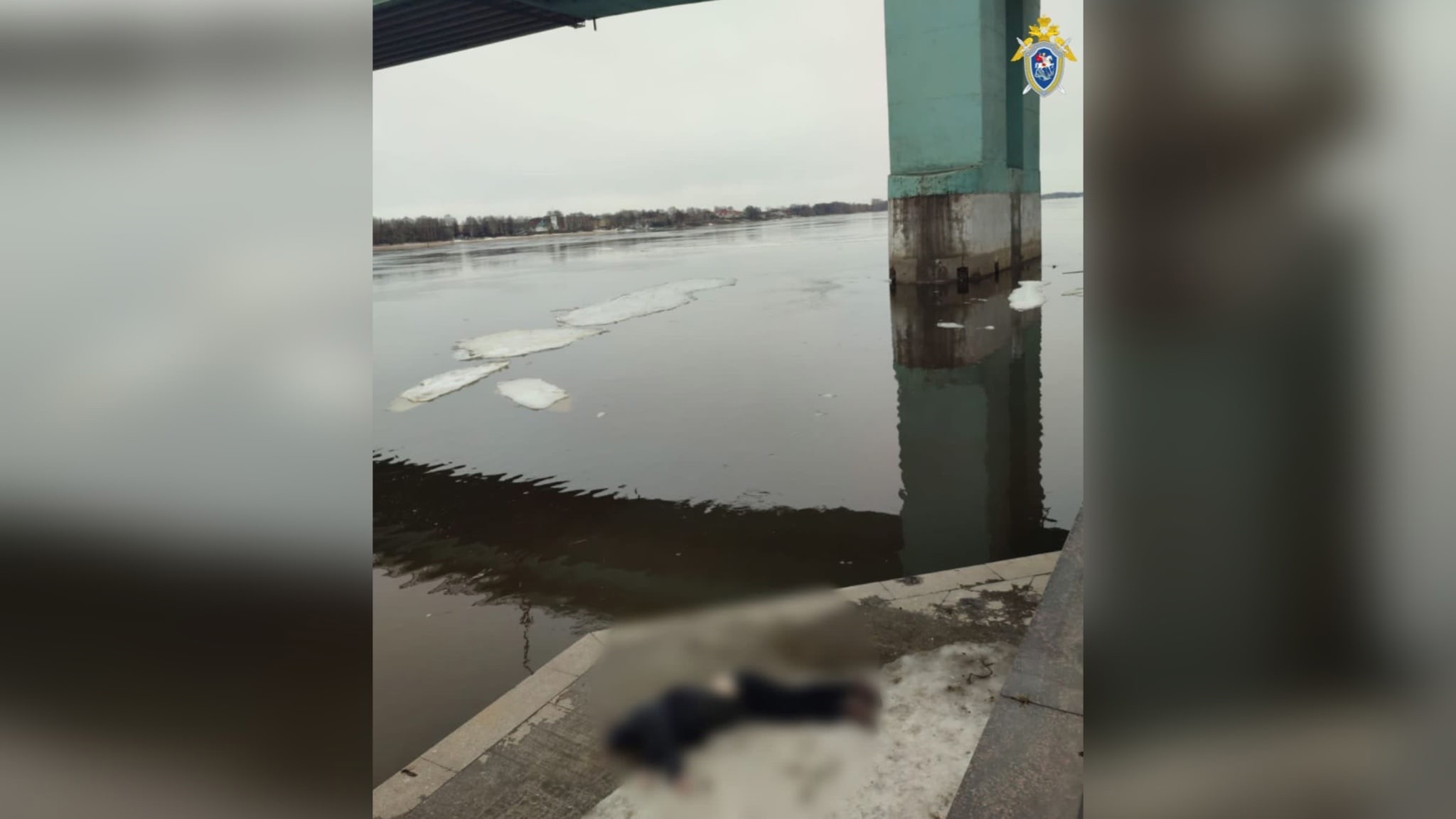 Ярославца, упавшего с Октябрьского моста, нашли мертвым