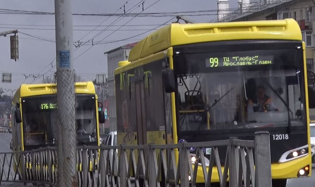 Первого апреля по улицам Ярославля стали курсировать 102 новых желтых автобуса