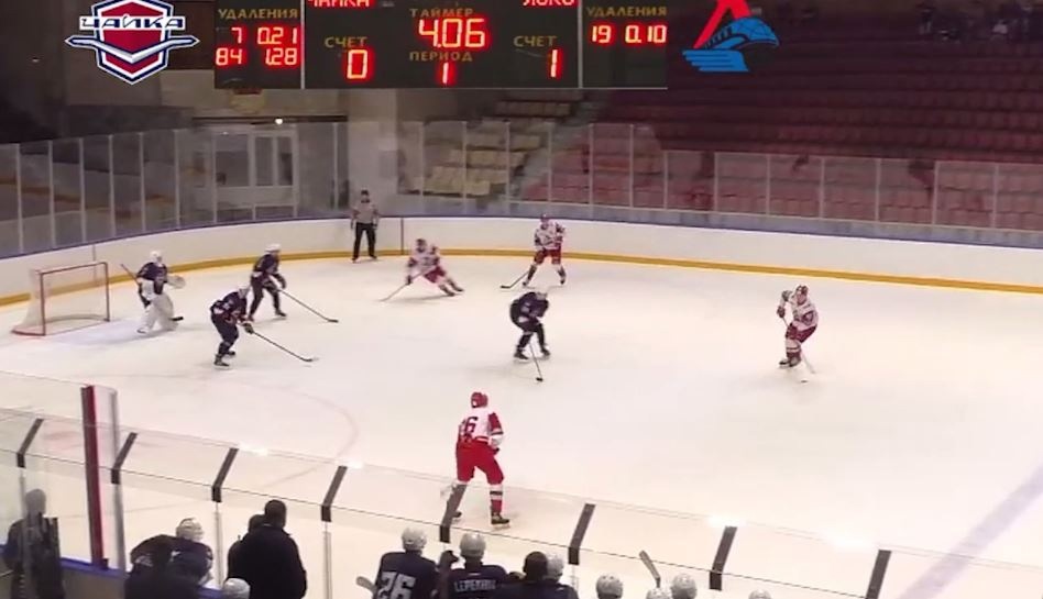 Молодежная хоккейная «Локо» начинает полуфинальную серию Кубка Харламова