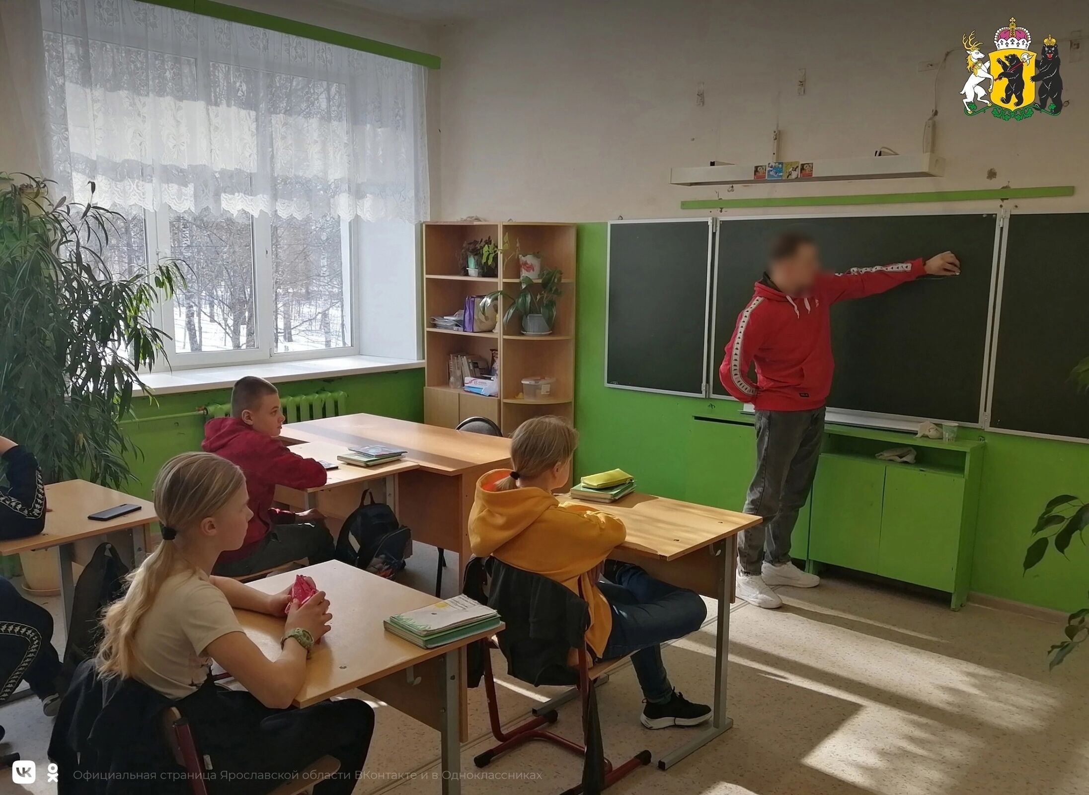 Ушел на передовую добровольцем: участник СВО пообщался с ярославскими школьниками
