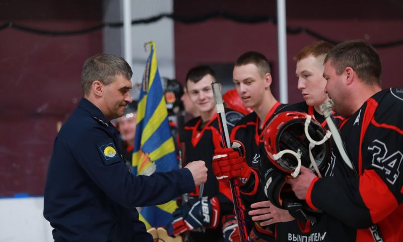 Глава области Михаил Евраев открыл турнир по хоккею на Кубок губернатора Ярославской области