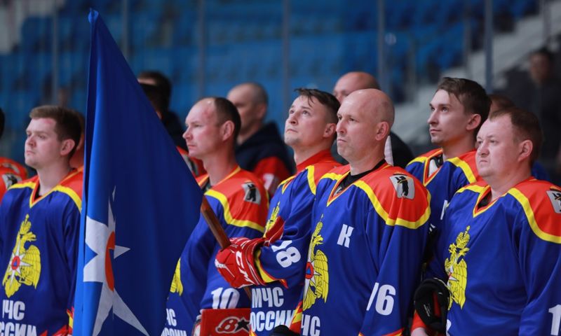 Глава области Михаил Евраев открыл турнир по хоккею на Кубок губернатора Ярославской области