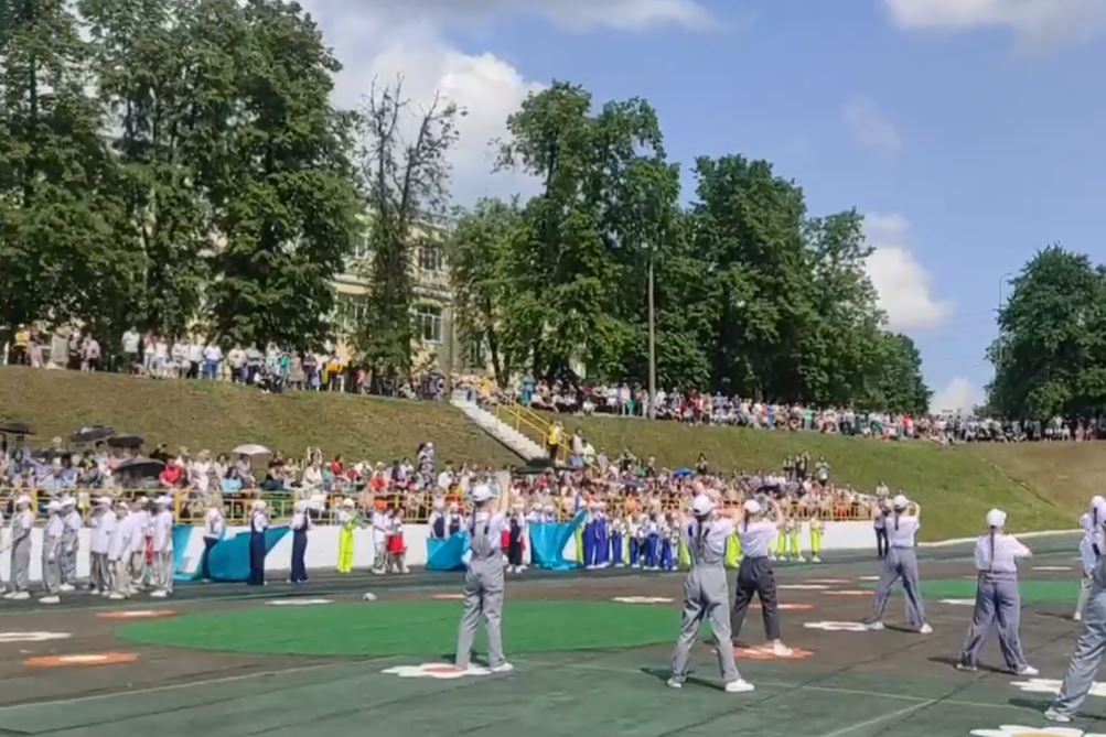 На стадионе Спартаковец торжественно открыли День города: видео