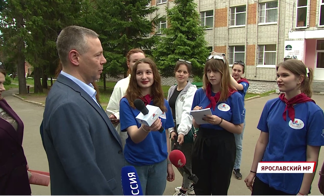 Михаил Евраев посетил детей из Белгородской области