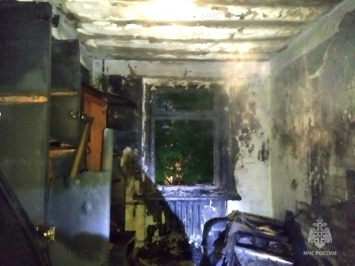 «В коридоре на полу нашли женщин, которые пытались спастись»: в МЧС рассказали о крупном пожаре в Рыбинске