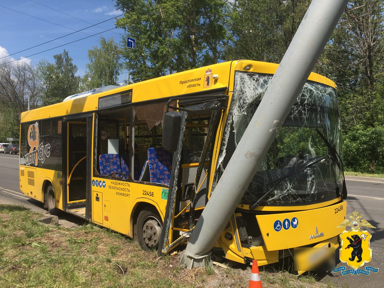 Ярославцам рассказали, кто был за рулем автобуса, попавшего в ДТП