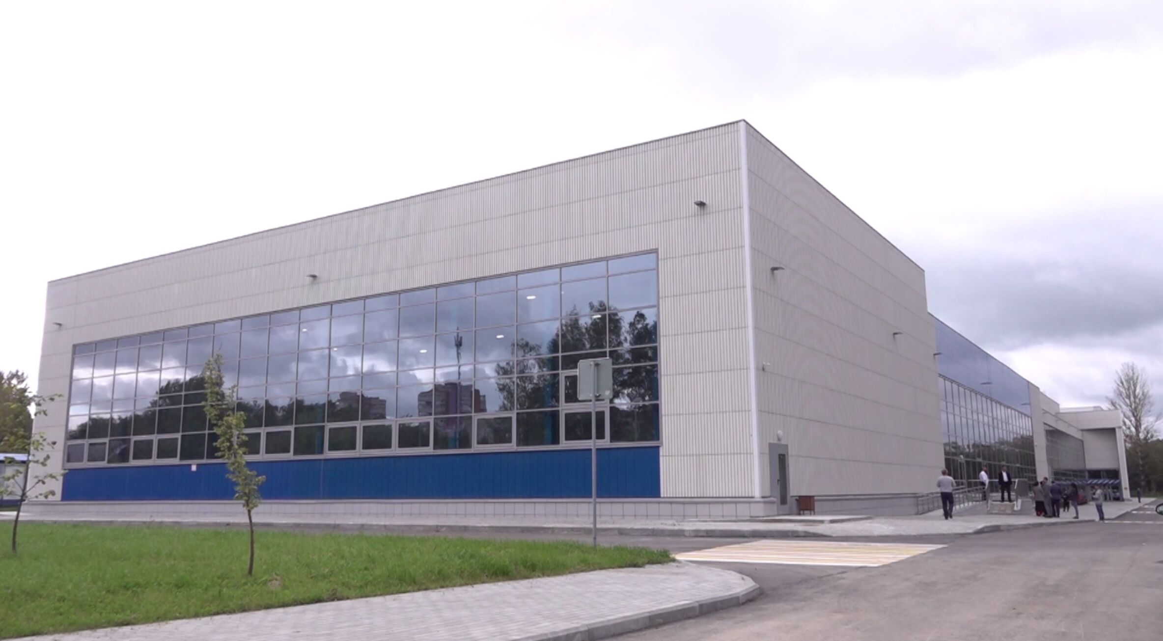 В Дзержинском районе Ярославля открыли самый большой спортивный комплекс в городе