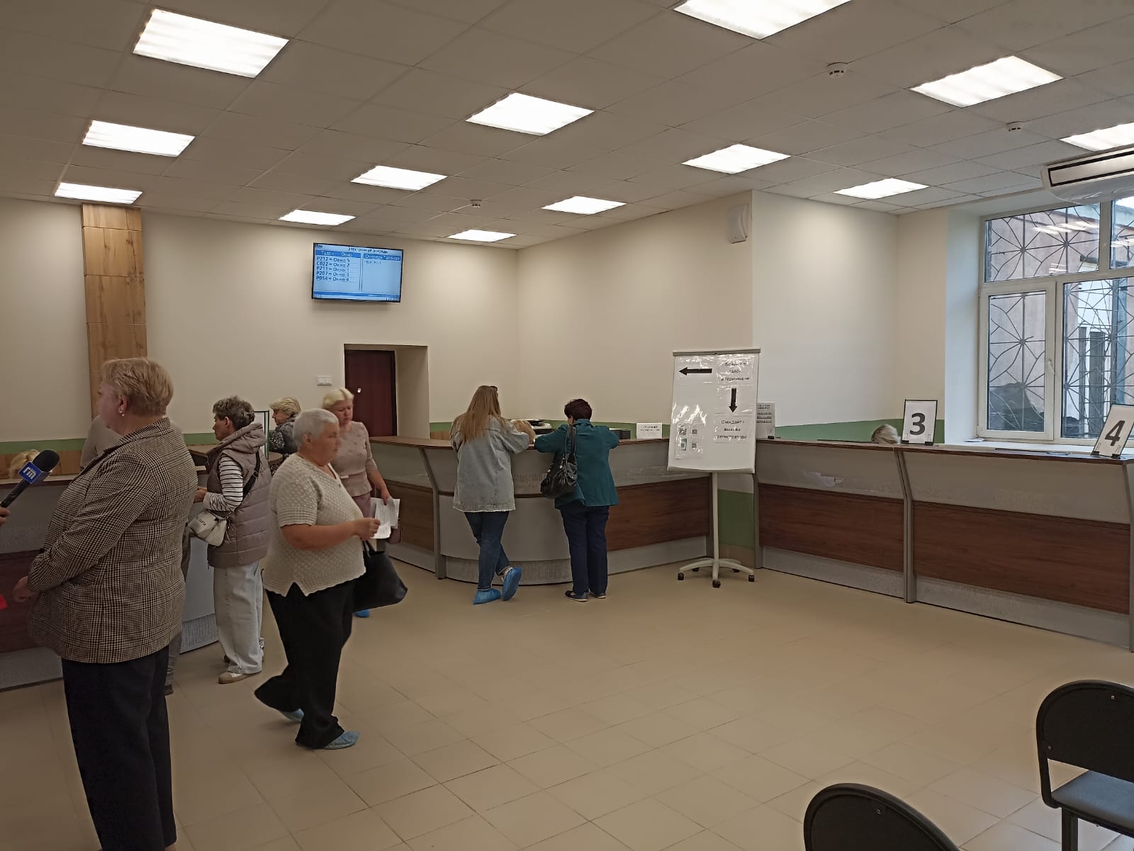 Регистратура и холлы поликлиники Ярославской онкологической больницы стали более комфортными после ремонта