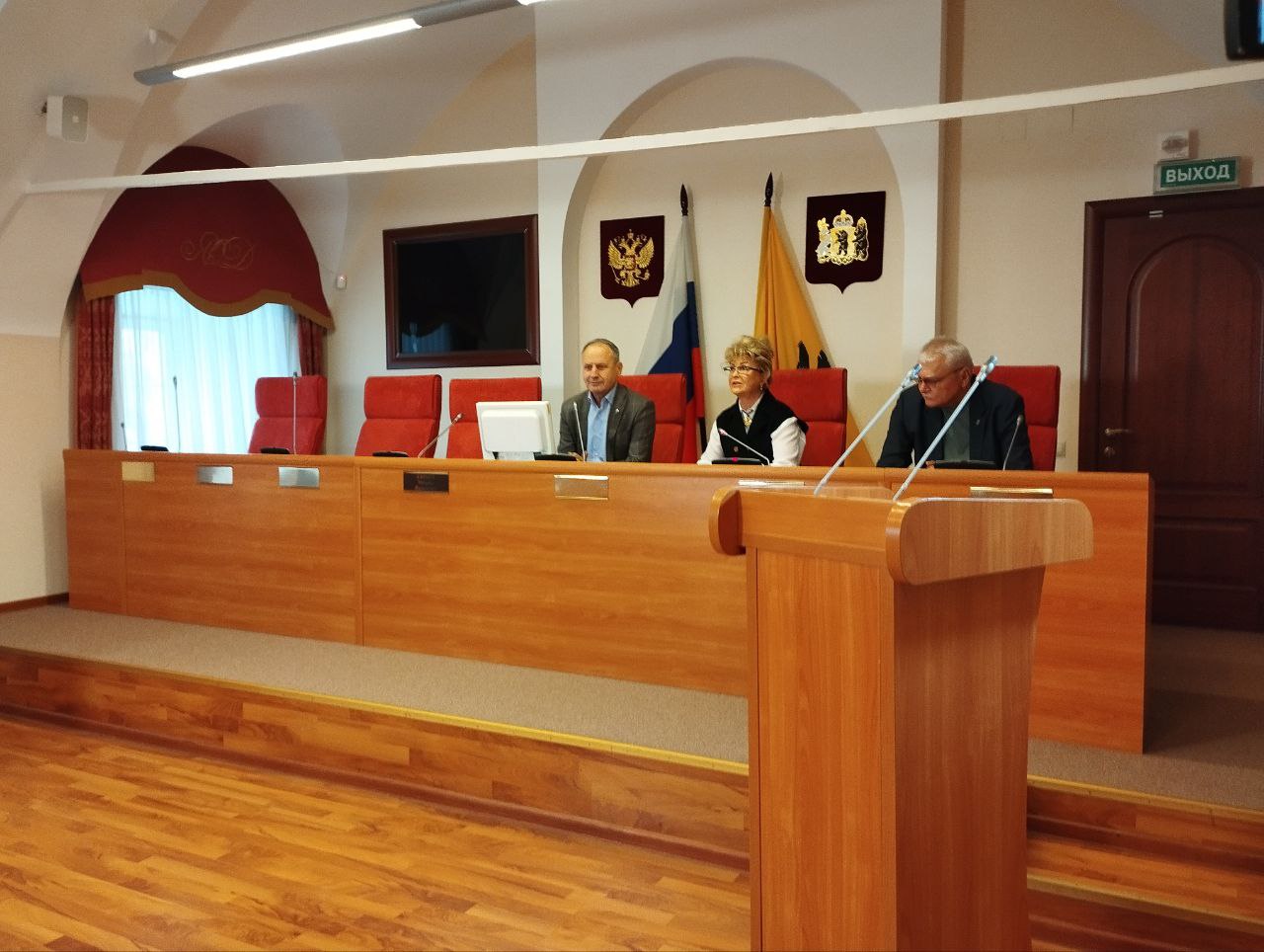 Новый созыв Ярославской областной Думы собрался для вручения мандатов