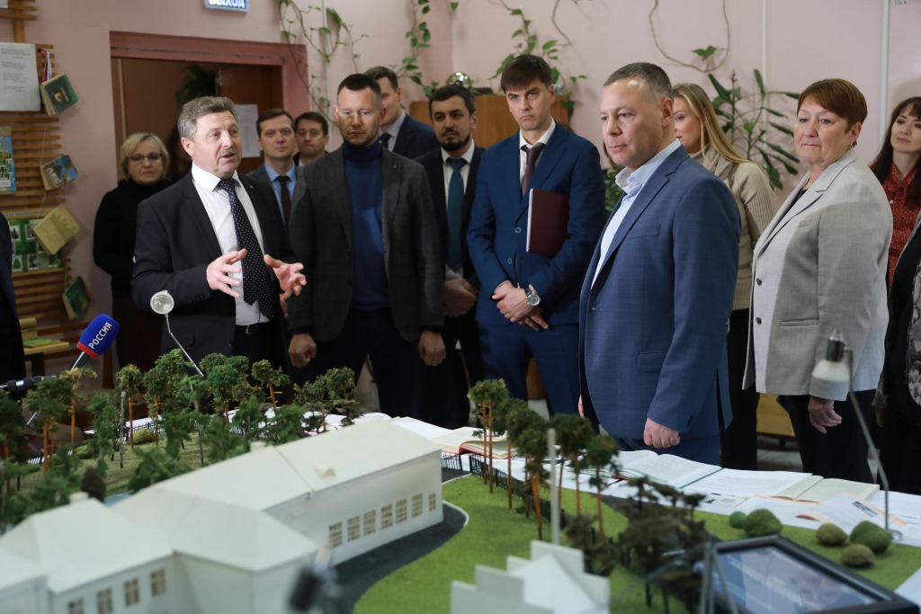 Михаил Евраев предложил ярославским студентам поучаствовать в благоустройстве региона