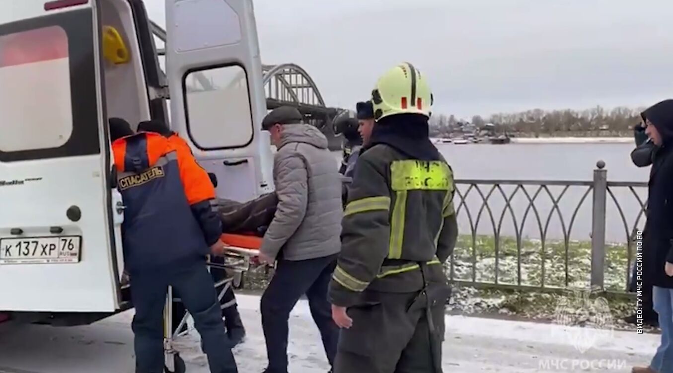 В Рыбинске спасли девушку, упавшую с моста | Первый ярославский телеканал