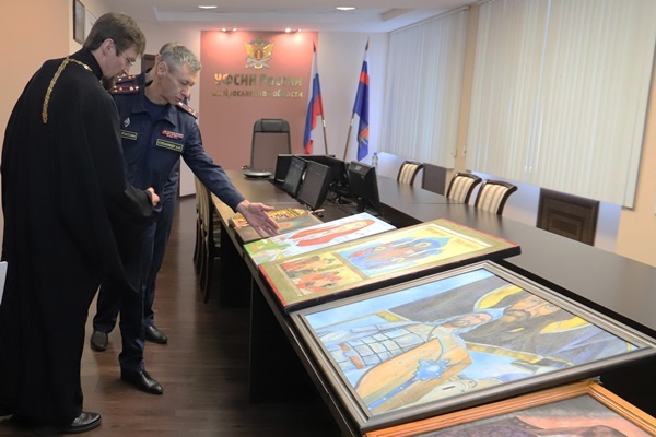 Осужденные из рыбинской колонии - победители регионального этапа конкурса православной живописи