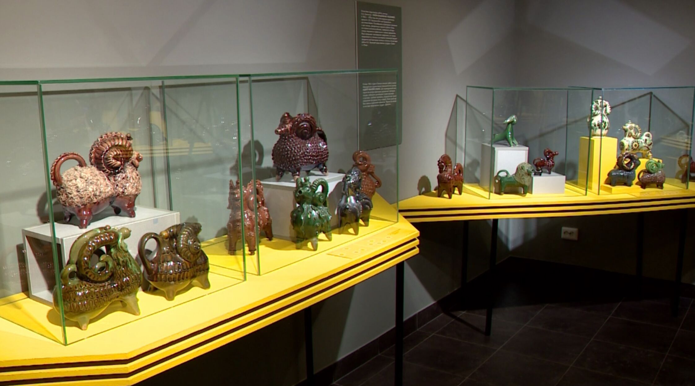 Львы, бараны и медведь с гармонью: в музее зарубежного искусства открылась новая выставка