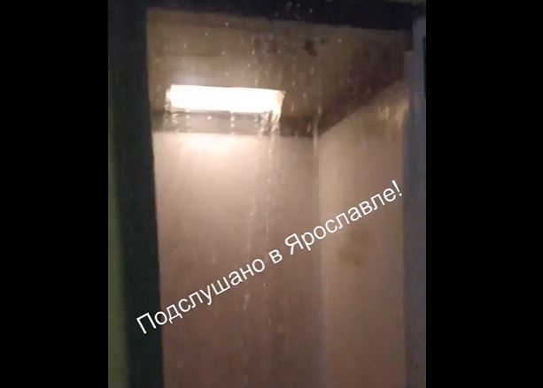 «Аквапарк на дому»: в доме на улице Калинина затопило лифт