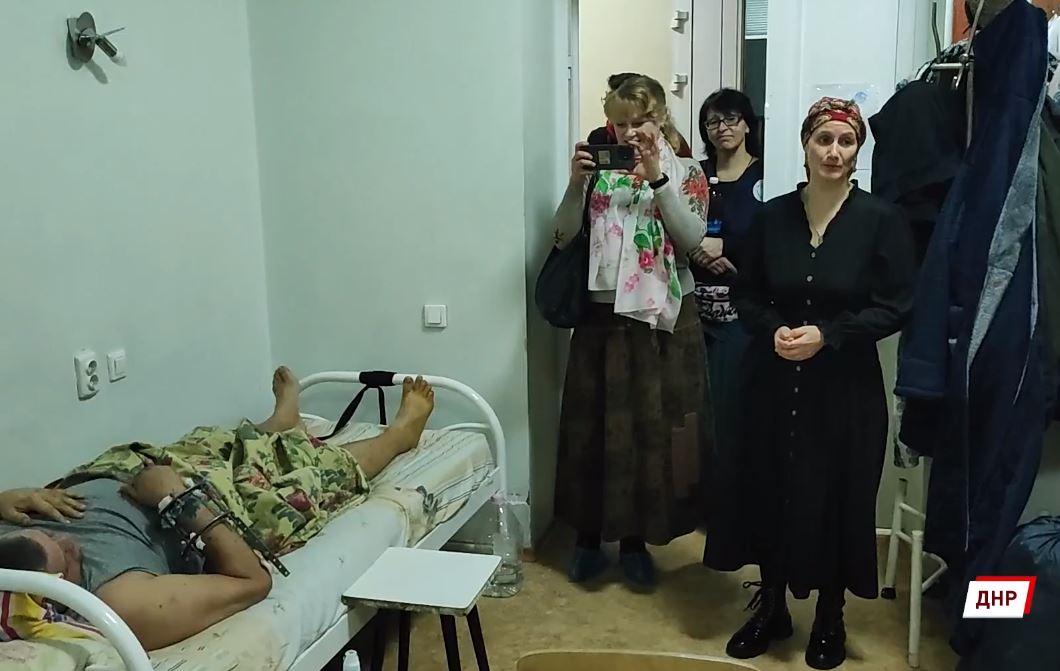 Волонтеры из Ярославской области ухаживают за ранеными в Донецке