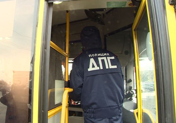 Сотрудники дорожной полиции устроили масштабную проверку ярославских автобусов