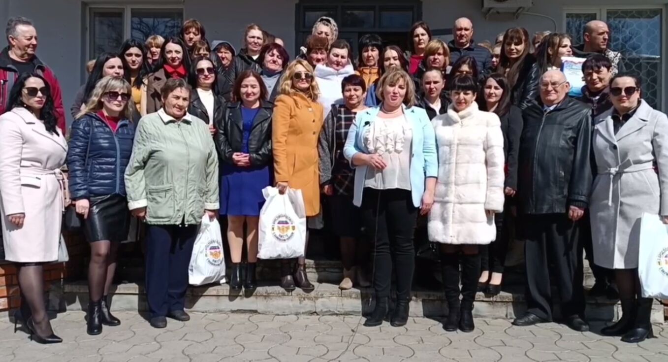 Коллеги из Акимовского района поздравили ярославских работников с Днем культуры