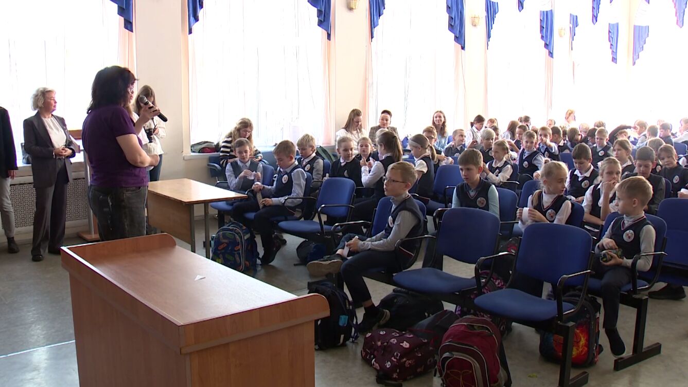 Школьников Ярославской области предупредили об опасности в социальных сетях