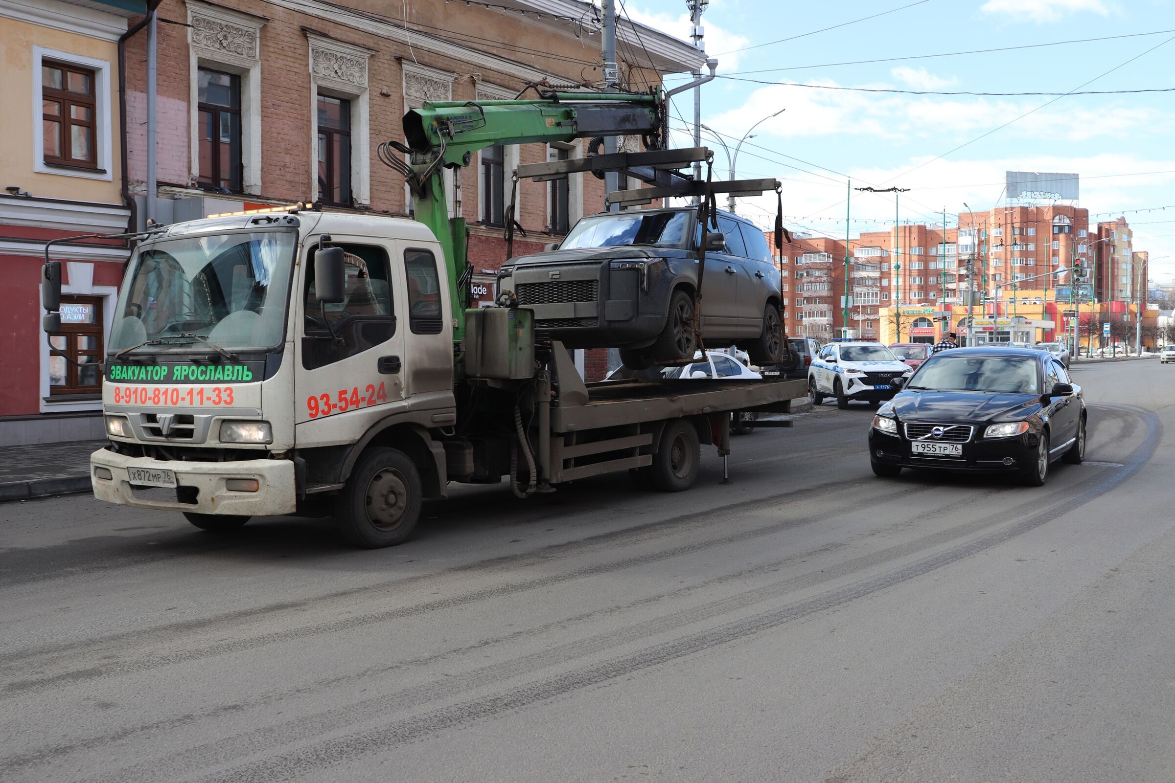 Почти 200 машин эвакуировали из центра Ярославля из-за неправильной парковки