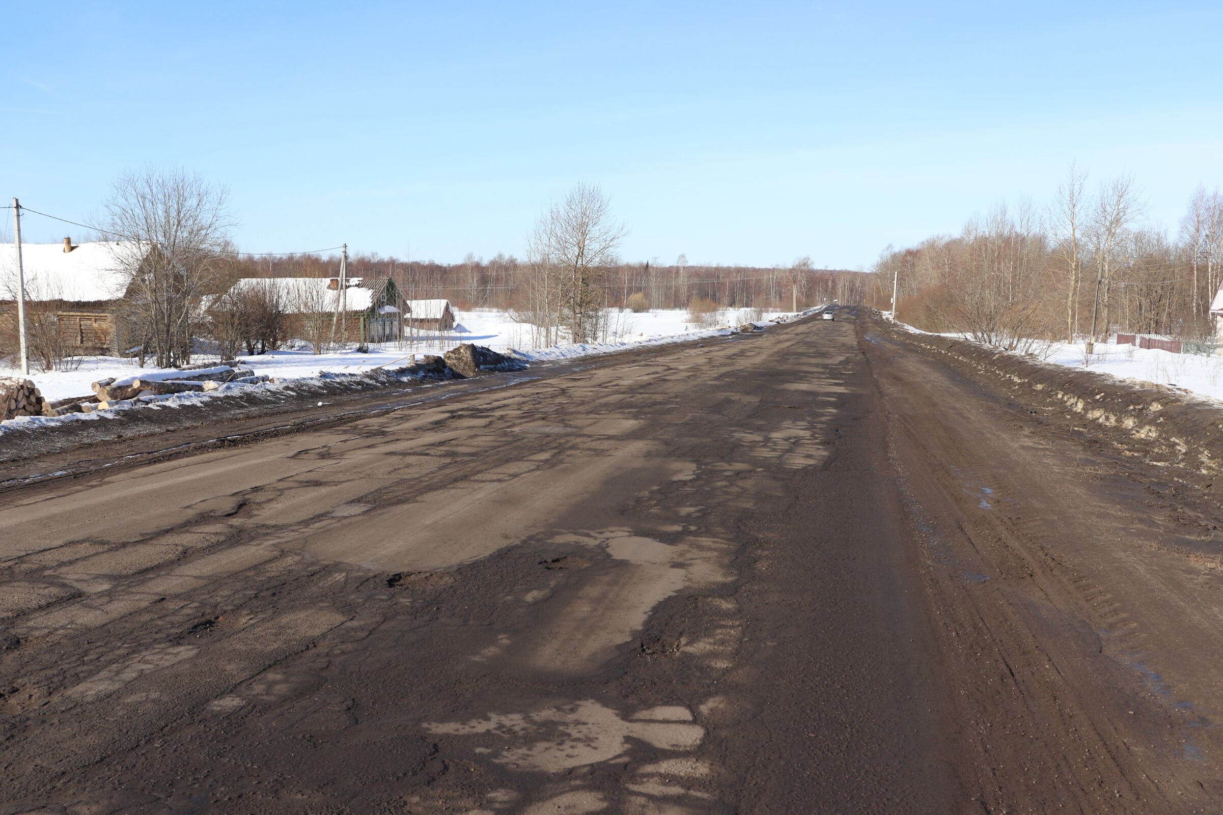 На этой неделе возобновят ремонт дороги между Даниловом и Пошехоньем