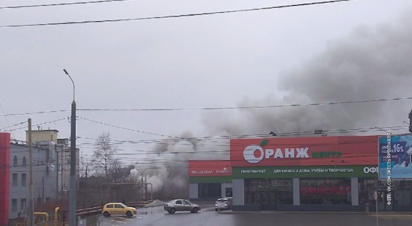 В Ярославле огонь охватил баню на Тутаевском шоссе