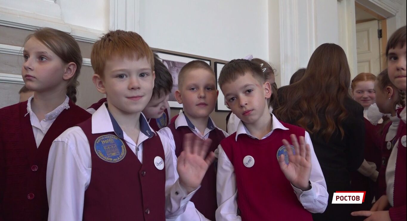 В ряды «Орлят России» вступили более 350 школьников из ростовской гимназии имени Кекина