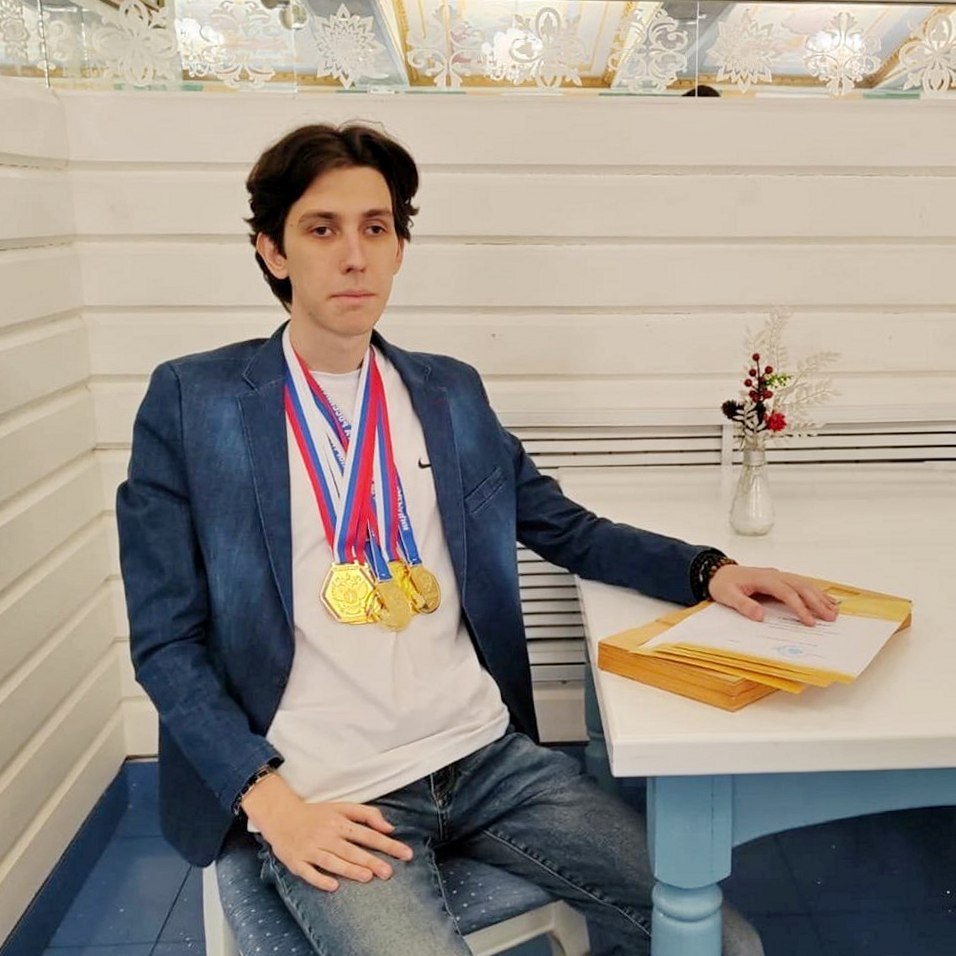 5 золотых медалей завоевал ярославский шашист Иван Смурков на чемпионате и первенстве России