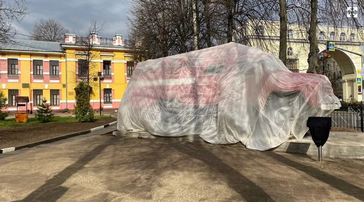 В Ярославле открывается памятник пожарной машине