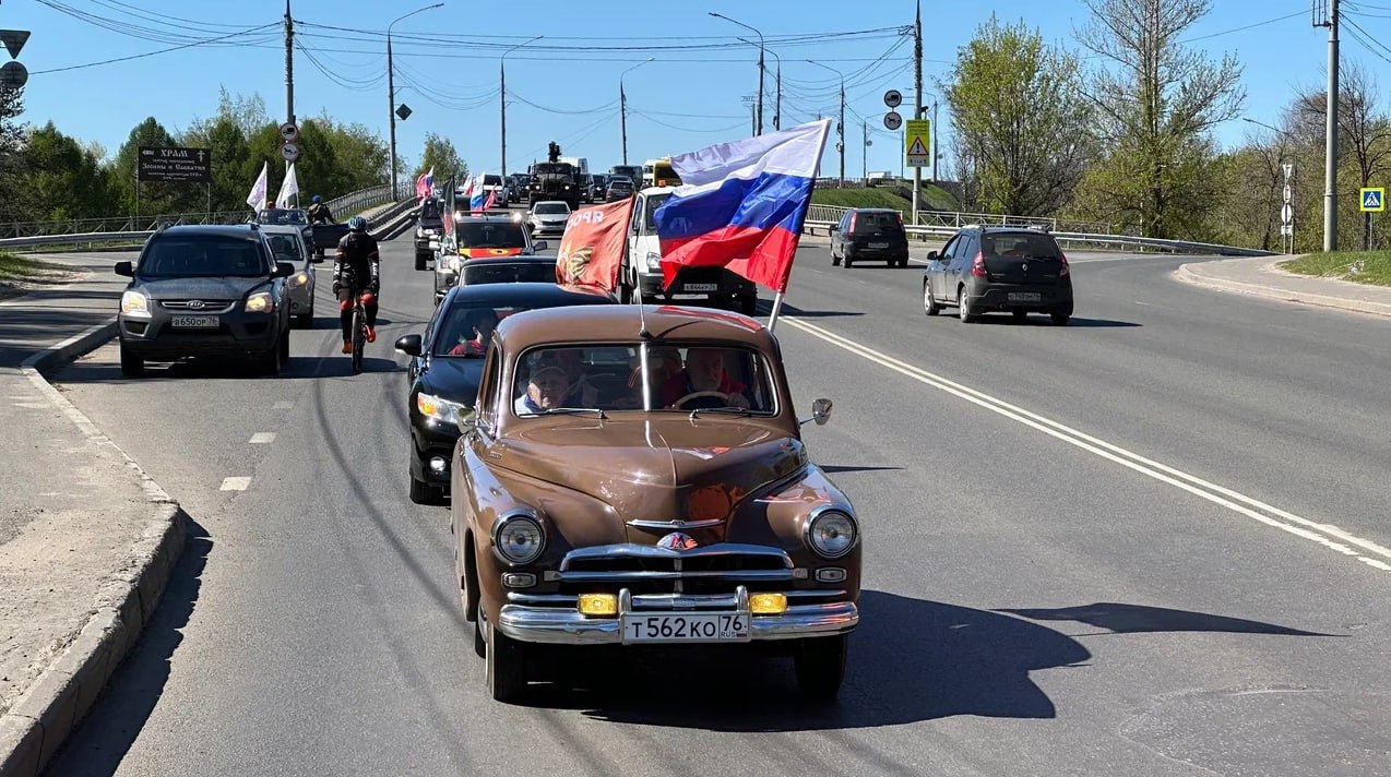 Теплые чувства от общей сплоченности получили участники патриотического автопробега в Ярославле