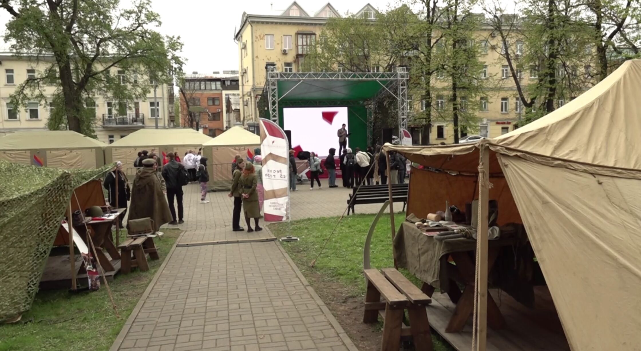 В Ярославле на Первомайском бульваре открылась интерактивная выставка «Весна 45 года»