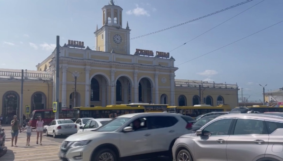 Стали известны сроки создания платной парковки у Ярославля-Главного