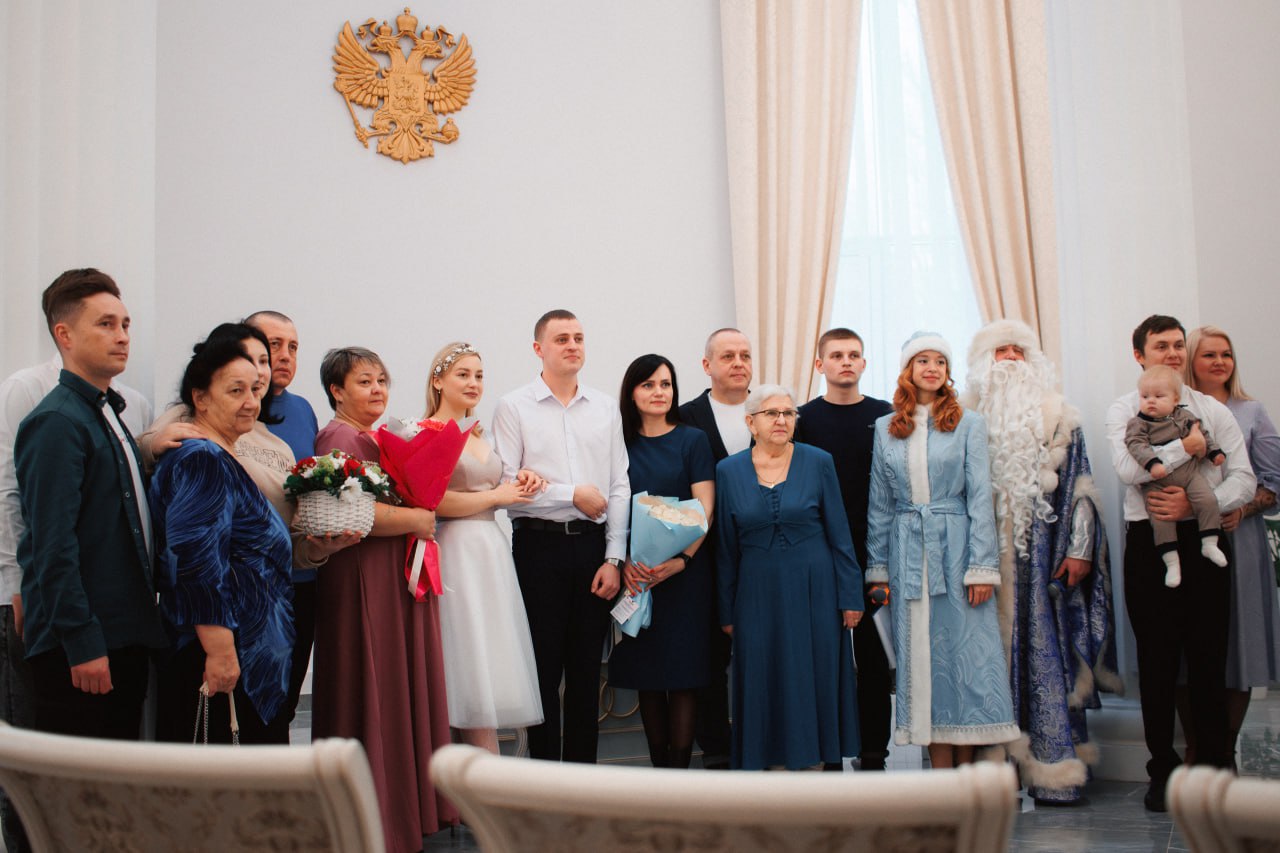 В Ярославском районе впервые прошли две новогодние свадьбы