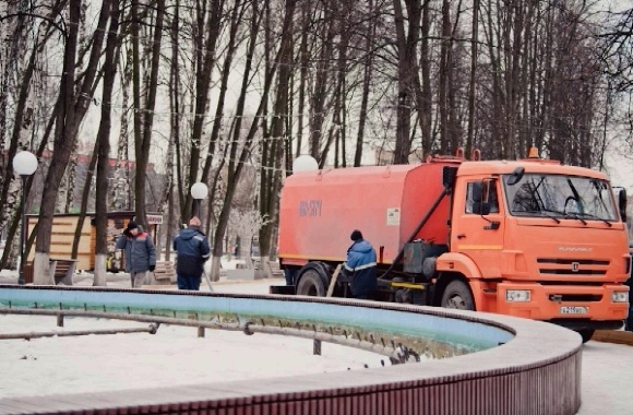 В Юбилейном парке Ярославле начинают восстанавливать испорченный каток